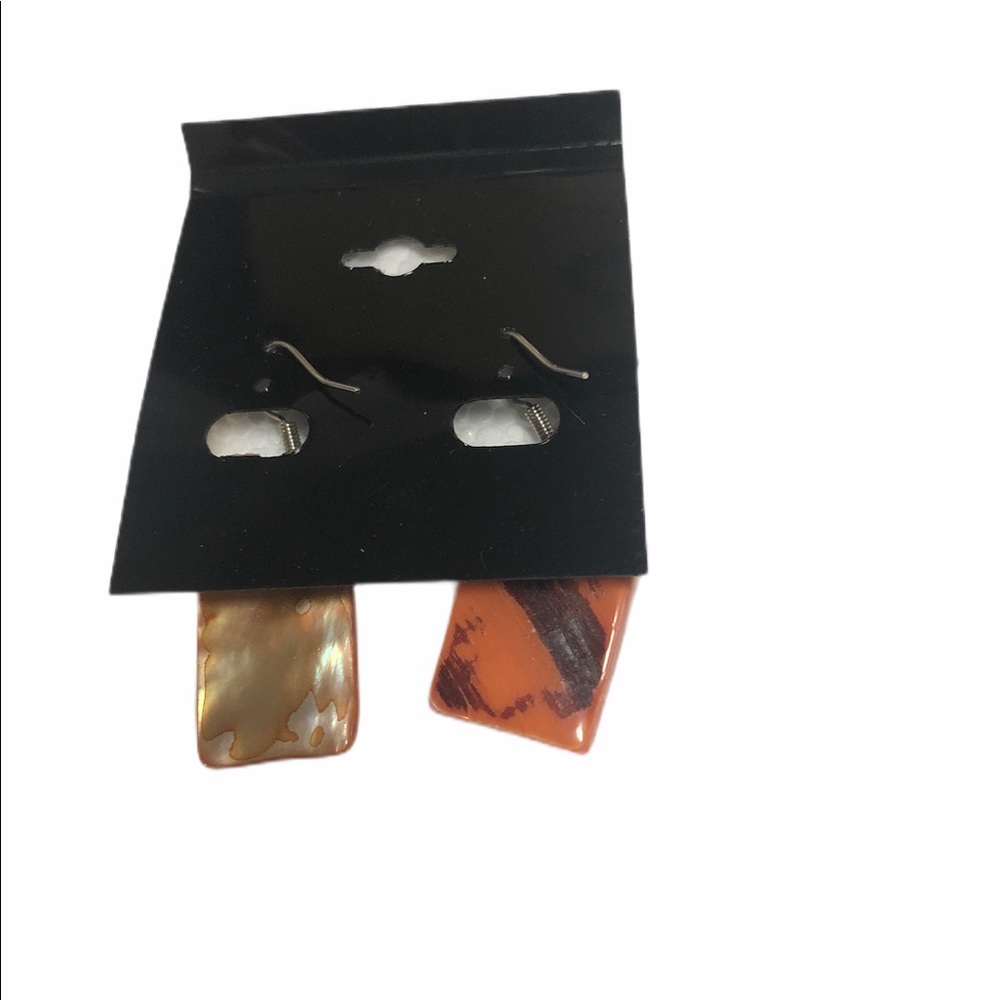 Boutique Shell Earrings - Picture 4 of 5